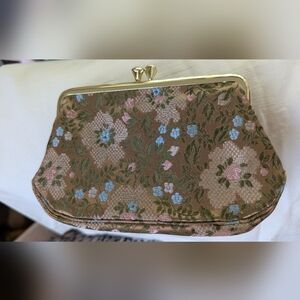 Vintage Princess Gardner Floral Tapestry Clasp Purse